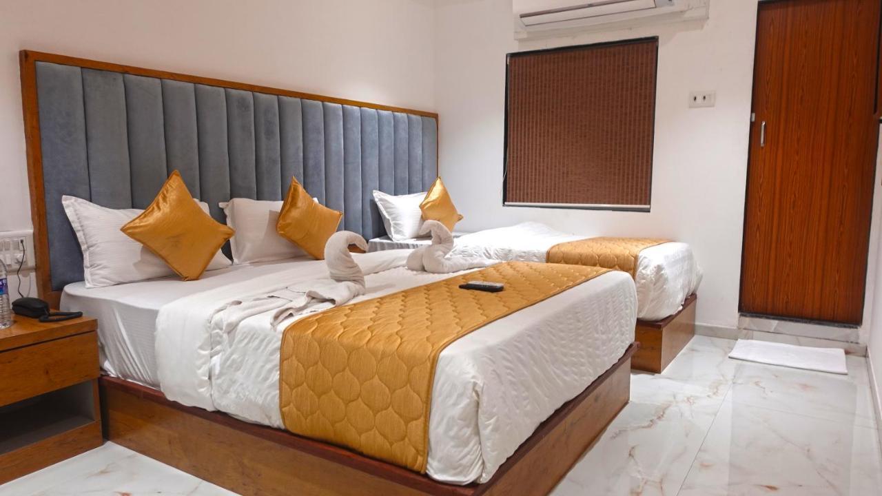Hotel Palms Residency, Chembur Mumbai Exterior photo