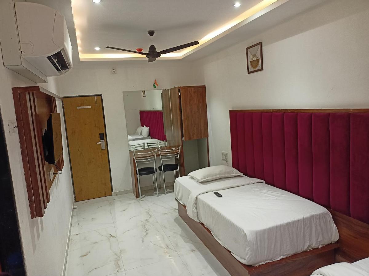 Hotel Palms Residency, Chembur Mumbai Exterior photo