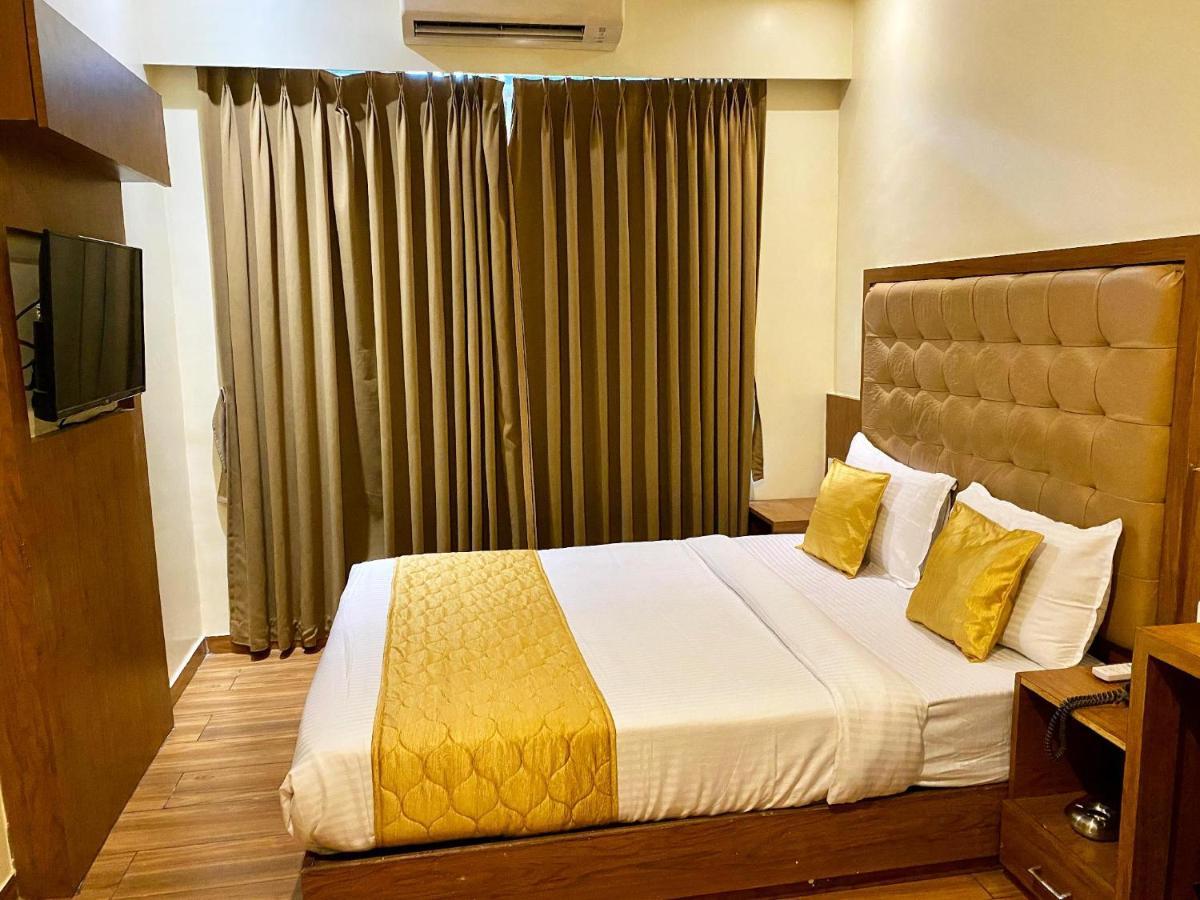Hotel Palms Residency, Chembur Mumbai Exterior photo