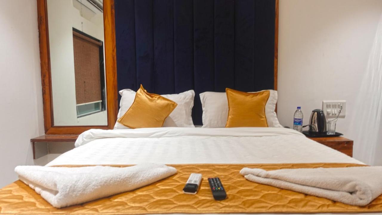 Hotel Palms Residency, Chembur Mumbai Exterior photo