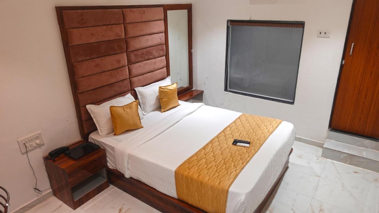 Hotel Palms Residency, Chembur Mumbai Exterior photo