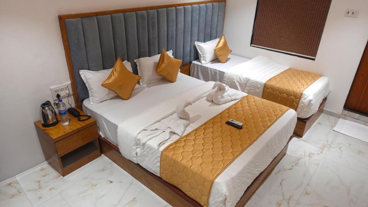 Hotel Palms Residency, Chembur Mumbai Exterior photo