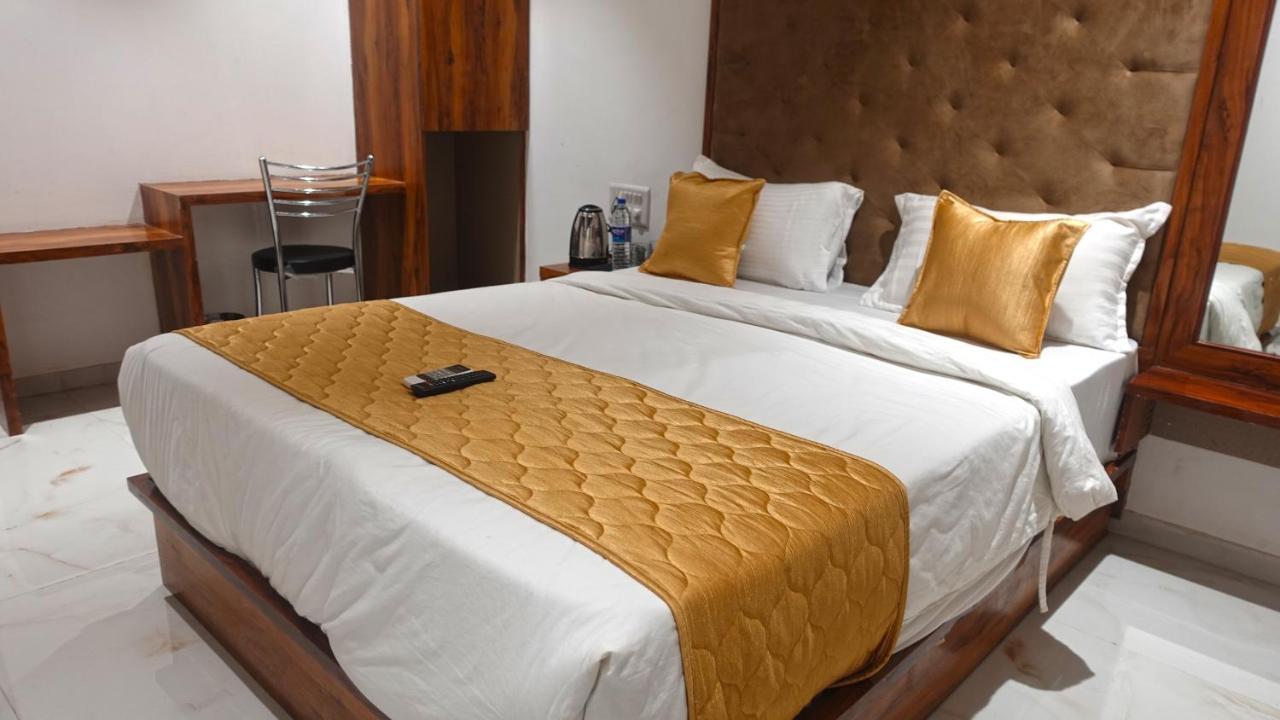 Hotel Palms Residency, Chembur Mumbai Exterior photo